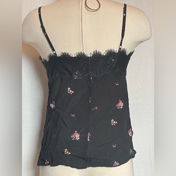 Abercrombie & Fitch black camisole with floral pattern - Picture 2 of 5
